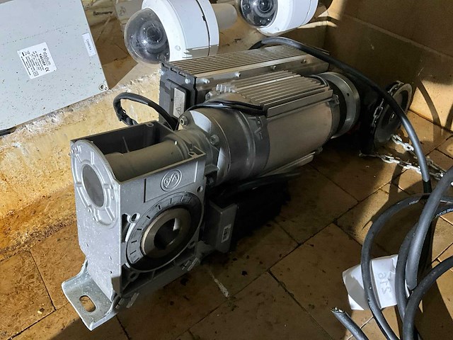 Gfa elektromaten elektrische kettingtakel - afbeelding 4 van  6