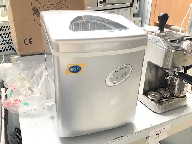 Ggg zb-15a ijsblokjesmachine - afbeelding 1 van  8
