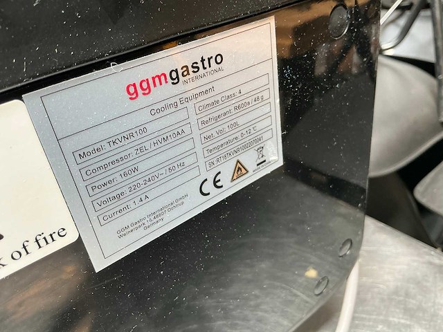 Ggm gastro tkvnr100 koelvitrine - afbeelding 4 van  5
