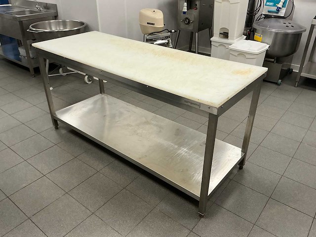 Ggmgastro inox werktafel + pvc snijblad rvs werktafel - afbeelding 1 van  9