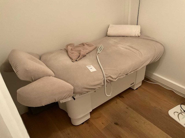 Gharieni elektrische massagebank - afbeelding 1 van  4