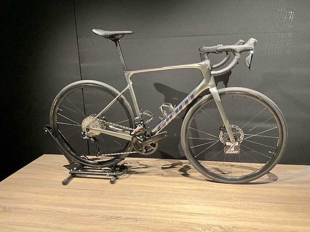 Giant defy advanced 1 ml charcoal/milky way racefiets - afbeelding 15 van  20