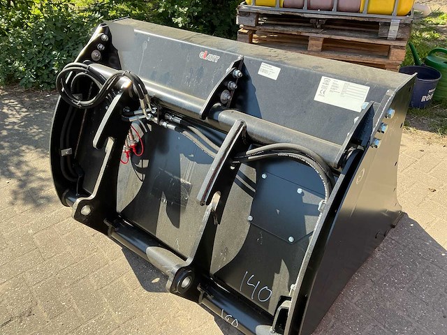 Giant hkb-1400 nieuwe graafbak / hoogkipbak - afbeelding 1 van  7