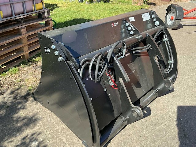 Giant hkb-1400 nieuwe graafbak / hoogkipbak - afbeelding 4 van  4