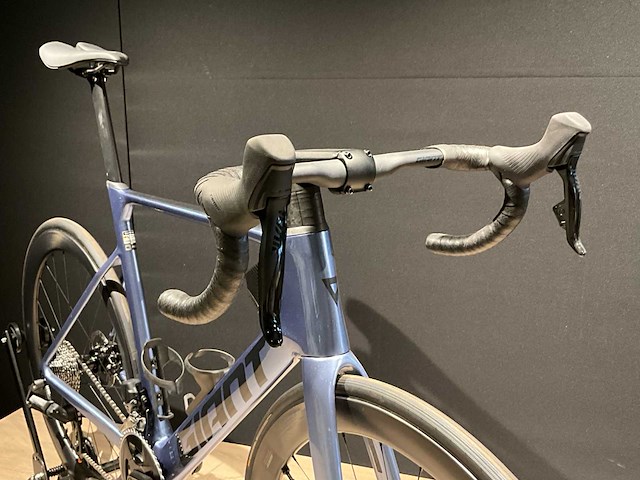 Giant propel advanced pro 1 ml frost silver racefiets - afbeelding 16 van  17