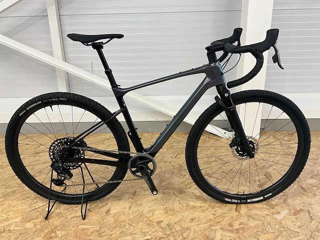 Giant revolt x advanced pro 0 gravelbike - afbeelding 1 van  21