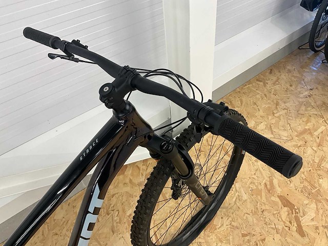 Giant stance 29 1 mountainbike - afbeelding 6 van  15