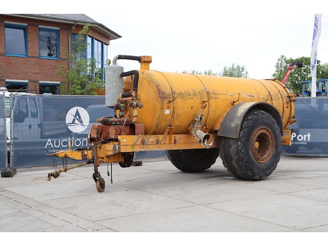 Giertank veenhuis 3000 1974 - afbeelding 1 van  1
