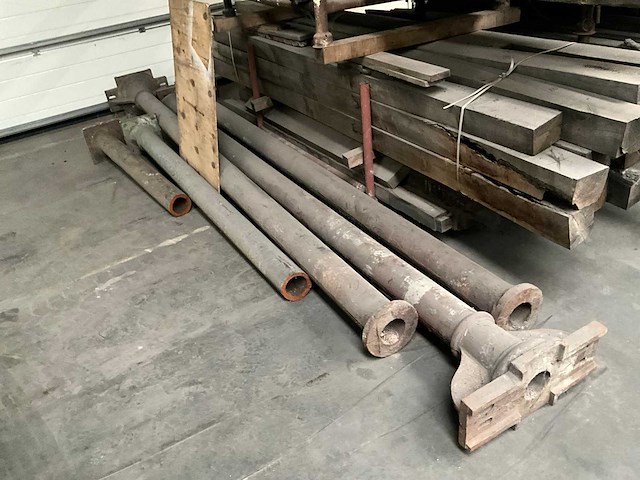 Gietijzeren kolommen (4 stuks) - afbeelding 1 van  7