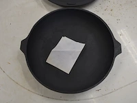 Gietijzeren pan met deksel diam. 36cm - afbeelding 10 van  10