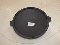 Gietijzeren pan met deksel diam. 36cm - afbeelding 4 van  10