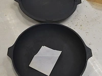 Gietijzeren pan met deksel diam. 36cm - afbeelding 9 van  10