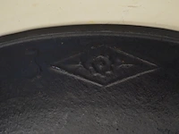 Gietijzeren pan met deksel diam. 36cm - afbeelding 3 van  10