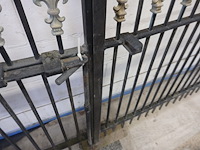 Gietijzeren poort met paarden - afbeelding 4 van  4