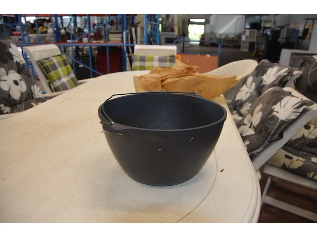 Gietijzeren pot met deksel diam. 36cm - afbeelding 7 van  7