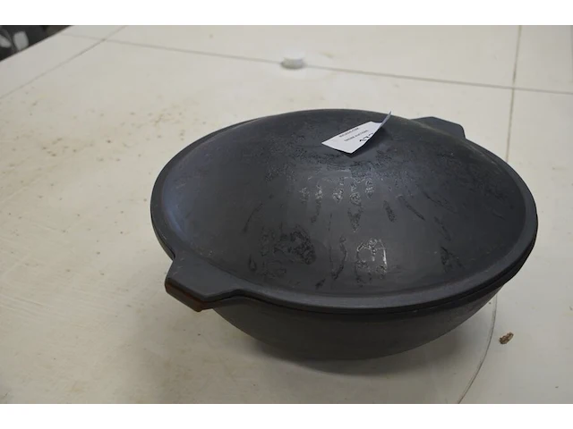 Gietijzeren pot met deksel diam. 36cm - afbeelding 4 van  7