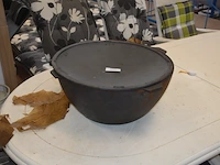 Gietijzeren pot met deksel diam. 55cm 40l