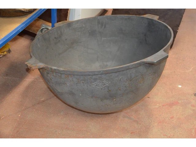 Gietijzeren pot zonder deksel diam. 65cm 70l - afbeelding 2 van  7