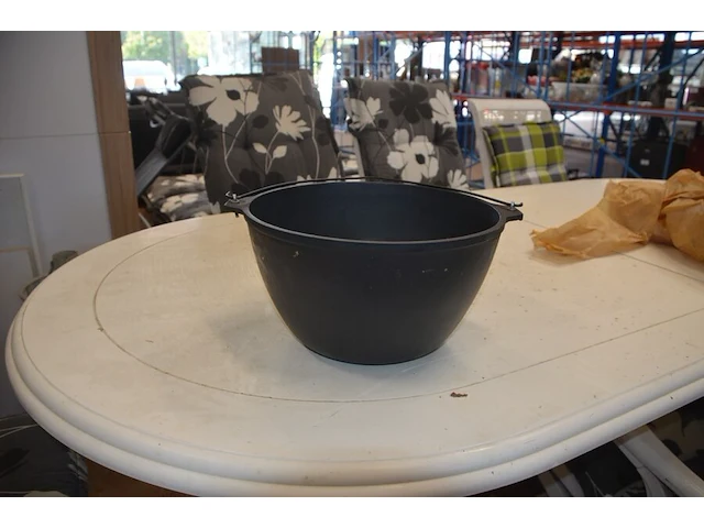 Gietijzeren pot zonder deksel met handvat diam. 33cm 10l - afbeelding 1 van  9