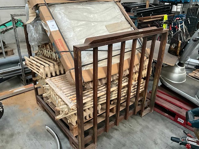 Gietijzeren radiatoren (10x) - afbeelding 1 van  4