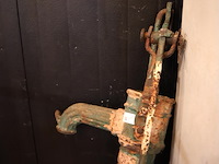 Gietijzeren waterpomp - afbeelding 6 van  6