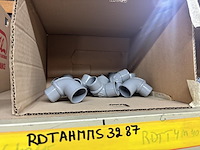 Giga lot - alle pvc hulpstukken liggende bovenverdieping - afbeelding 2 van  68