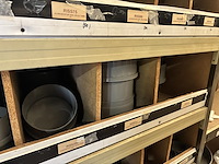 Giga lot - alle pvc hulpstukken liggende bovenverdieping - afbeelding 24 van  68