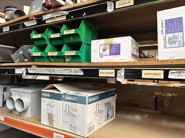 Giga lot - alle pvc hulpstukken liggende bovenverdieping - afbeelding 33 van  68