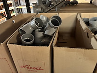 Giga lot - alle pvc hulpstukken liggende bovenverdieping - afbeelding 38 van  68