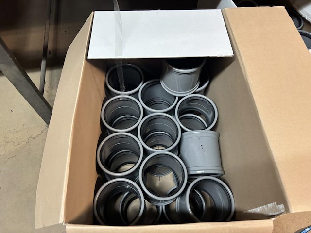 Giga lot - alle pvc hulpstukken liggende bovenverdieping - afbeelding 61 van  68