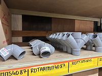 Giga lot - alle pvc hulpstukken liggende bovenverdieping - afbeelding 66 van  68