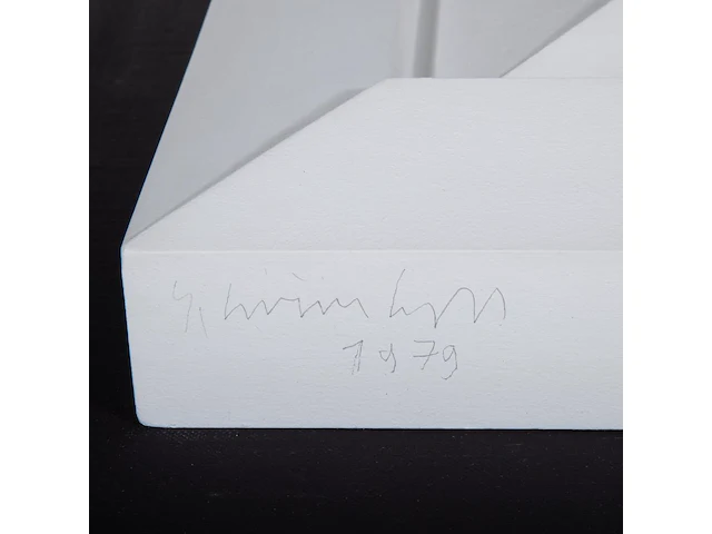 Gilbert swimberghe (1927-2015), untitled composition, 1979, white painted wooden relief work 41 x 41 cm. (16.14 x 16.14 in.), frame: 55 x 55 cm. (21.64 x 21.64 in.) - afbeelding 3 van  5