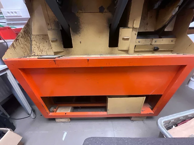 Ginev dual station industriële machinelooierij apparatuur - afbeelding 6 van  9