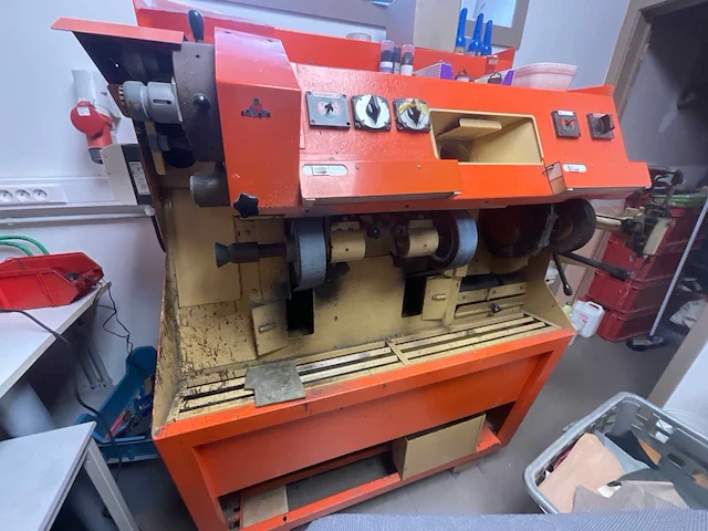 Ginev dual station industriële machinelooierij apparatuur - afbeelding 3 van  9