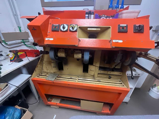 Ginev dual station industriële machinelooierij apparatuur - afbeelding 2 van  9