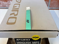 Giro helm - afbeelding 4 van  4