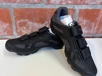 Giro schoenen - afbeelding 1 van  3