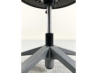 Giroflex - 33 - verrijdbare kruk - kruk (2x) - afbeelding 4 van  8