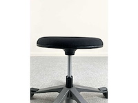 Giroflex - 33 - verrijdbare kruk - kruk (2x) - afbeelding 6 van  8