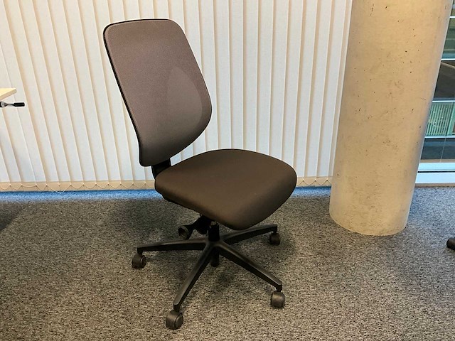 Giroflex - desk chair - afbeelding 1 van  5