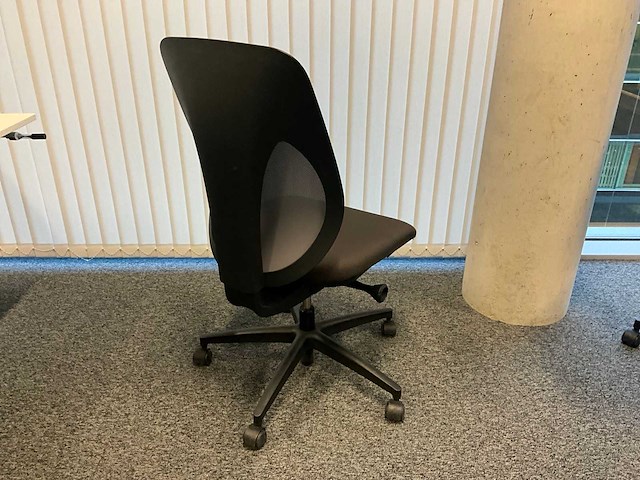 Giroflex - desk chair - afbeelding 2 van  5