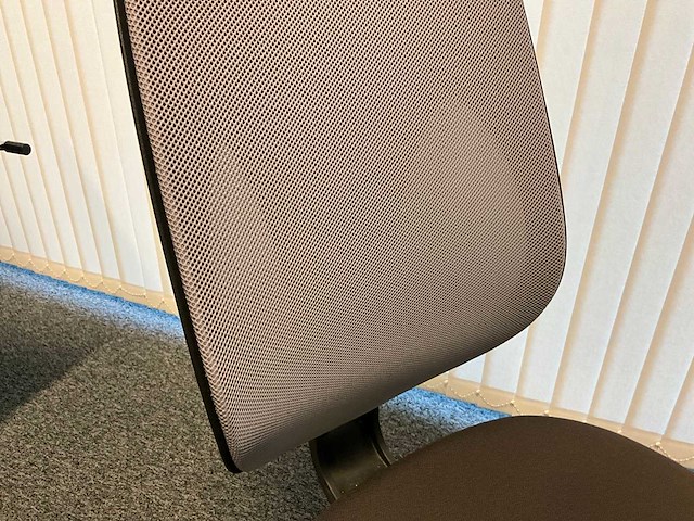 Giroflex - desk chair - afbeelding 3 van  5