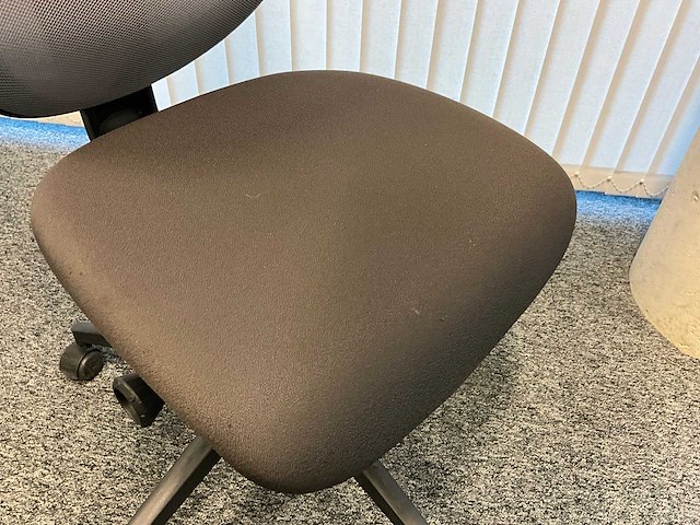 Giroflex - desk chair - afbeelding 4 van  5