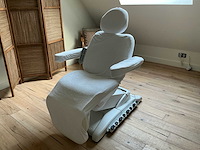 Girta next hz-3872 schoonheidsstoel - afbeelding 1 van  10