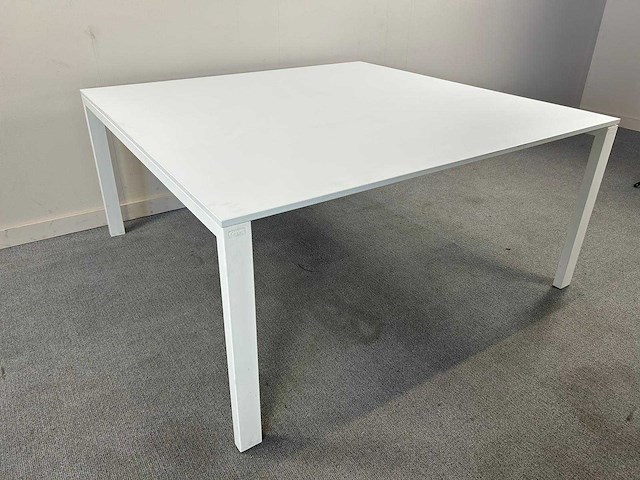 Gispen - vierkant 160 x 160 - vergadertafel - afbeelding 1 van  2