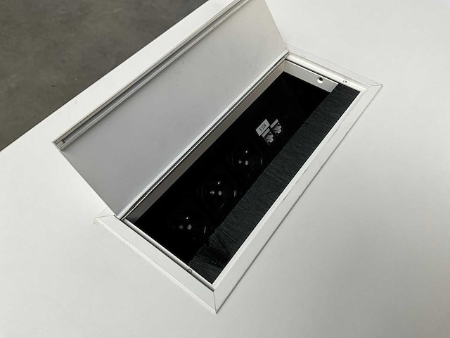 Gispen bureautafel 240x70 (2x) - afbeelding 4 van  8