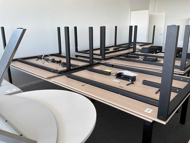 Gispen projectafel (2x) - afbeelding 1 van  1