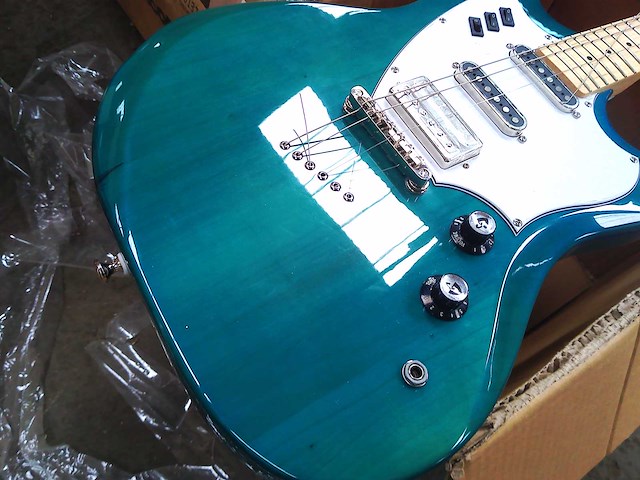 Gitaar - guild surfliner - groen - afbeelding 3 van  12