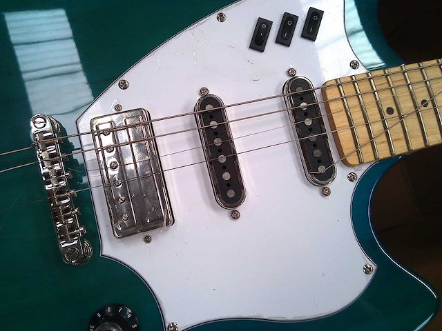 Gitaar - guild surfliner - groen - afbeelding 4 van  12