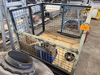 Gitterbox met inhoud - afbeelding 1 van  2